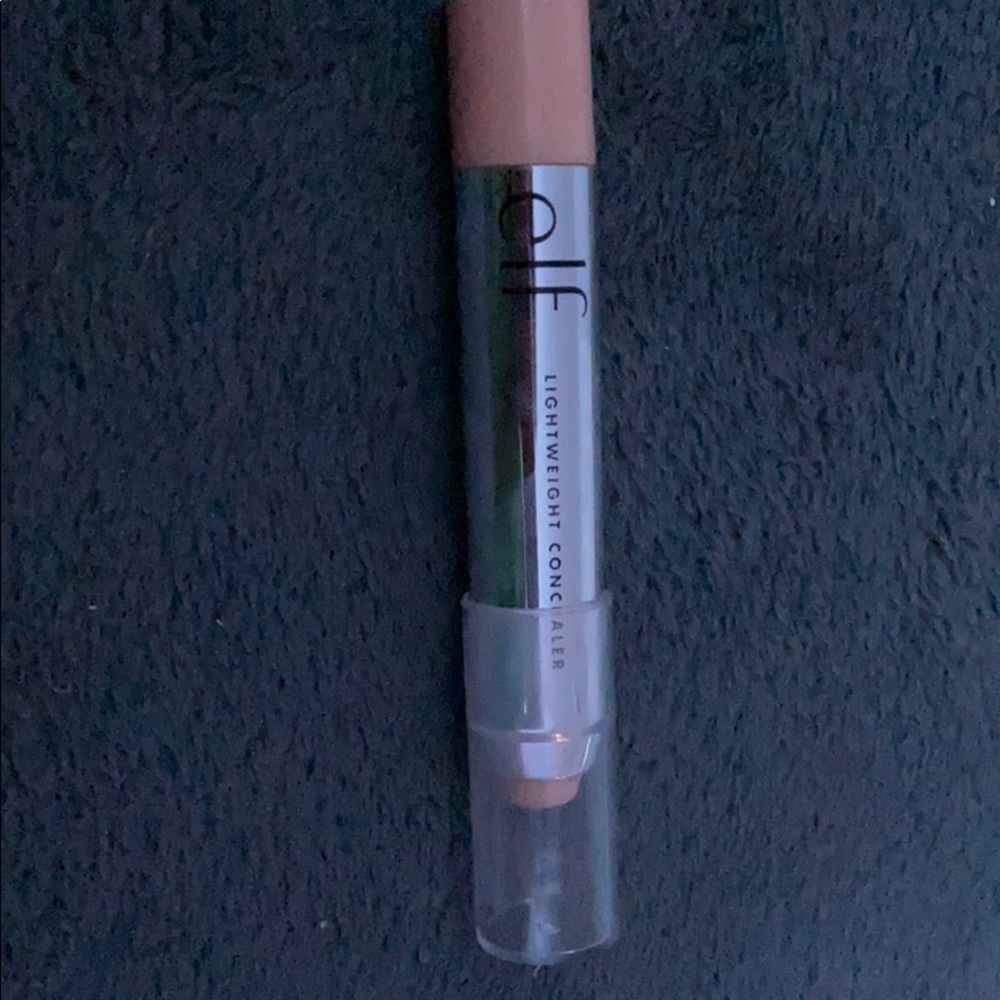 elf lightweight concealer fair/light
